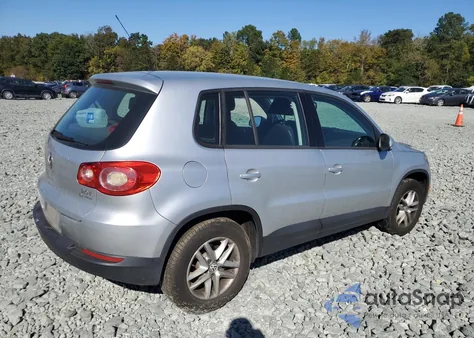 2011 Volkswagen Tiguan S z USA, uszkodzony, nr VIN WVGBV7AX2BW543263